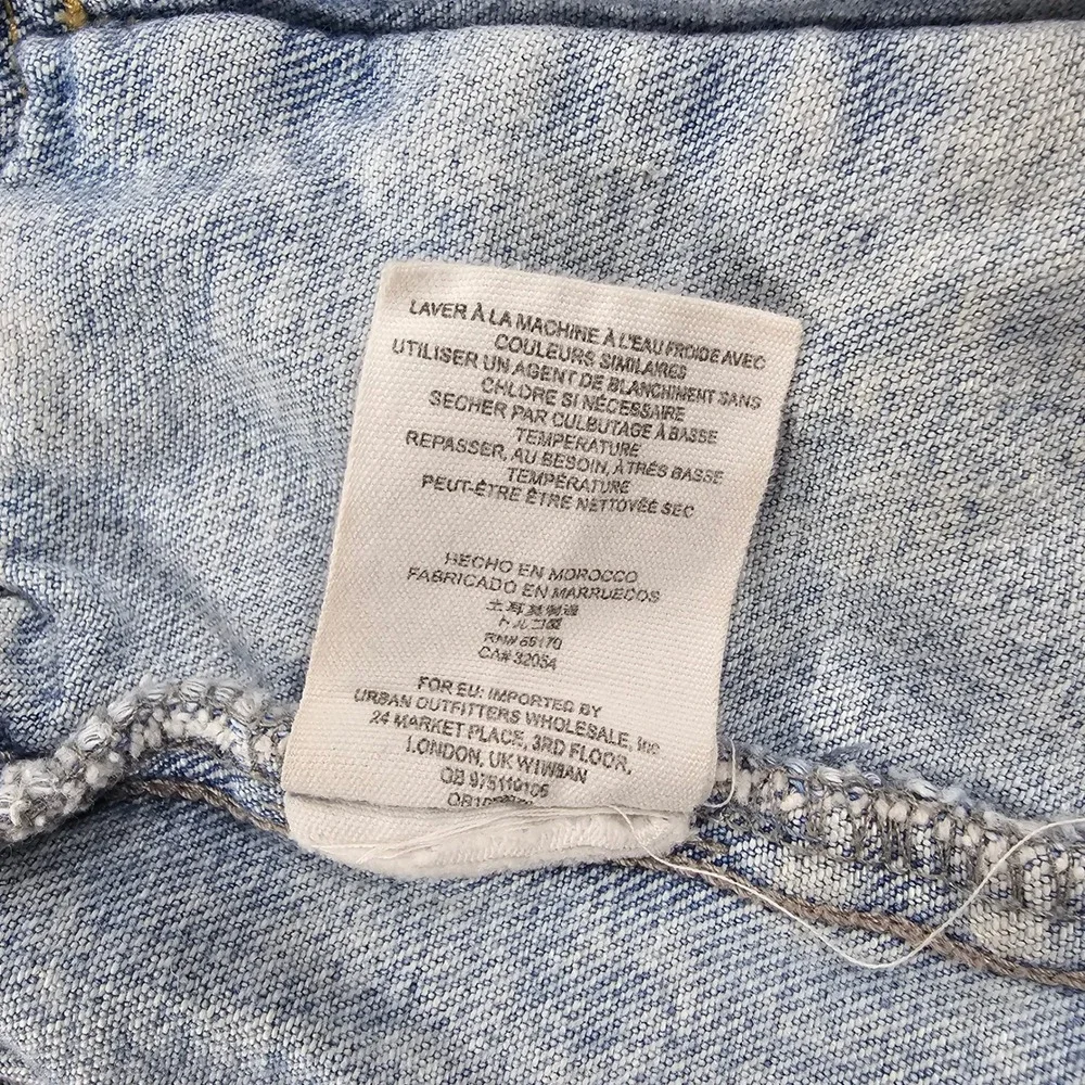 Free People Rumors Denim Jacket WOMENS M Light Wash Distressed Cotton Trucker - Picture 7 of 14